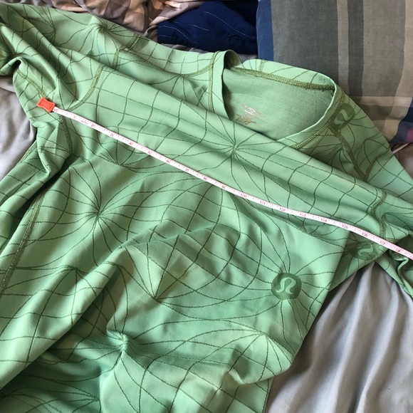 Lululemon Men’s SilverScent Sports shirt - Picture 11 of 13